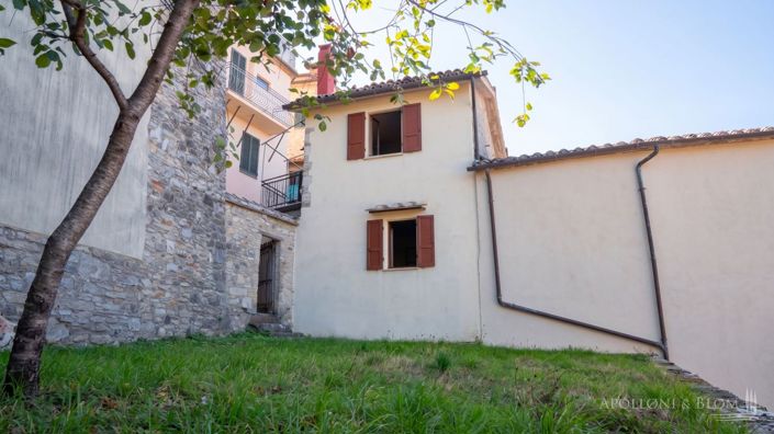 Image No.18-3 Bed Country House for sale