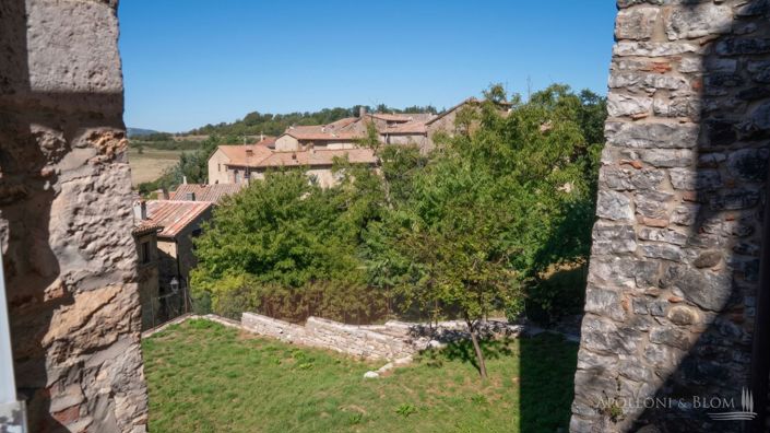 Image No.22-3 Bed Country House for sale