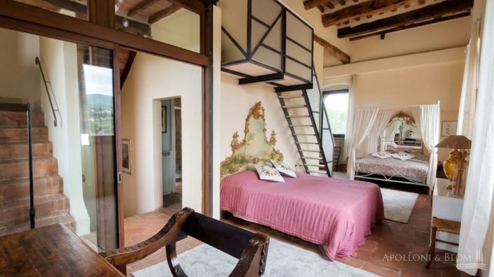 Image No.18-5 Bed Apartment for sale
