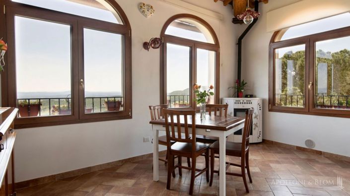 Image No.6-5 Bed Apartment for sale