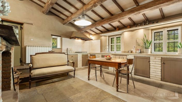 Image No.14-4 Bed Apartment for sale