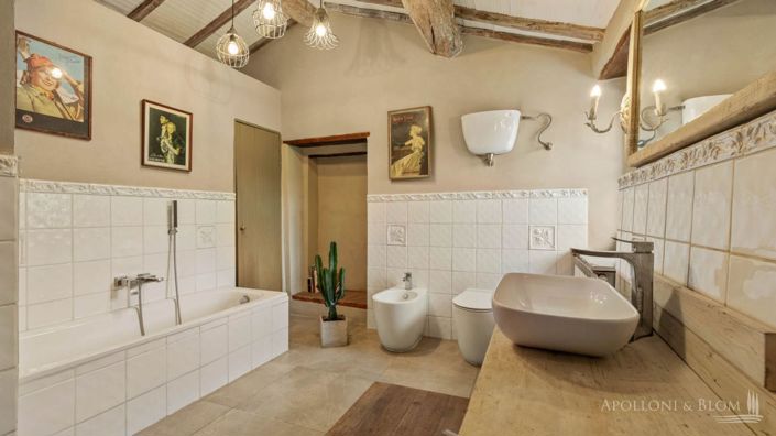 Image No.21-4 Bed Apartment for sale