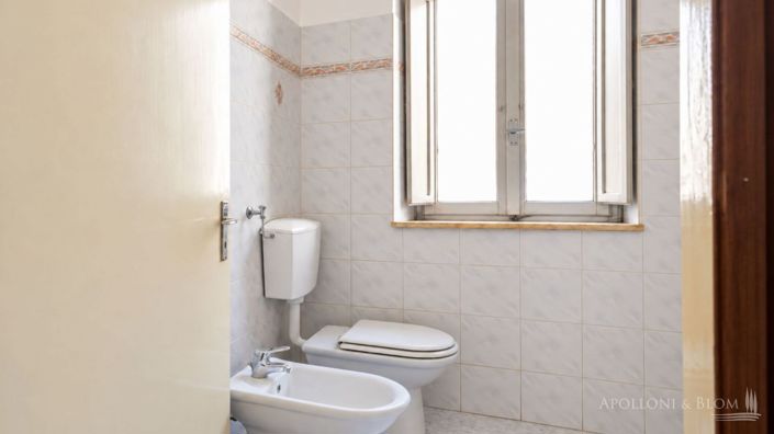 Image No.15-2 Bed Apartment for sale