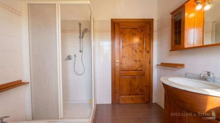 Image No.12-2 Bed Apartment for sale