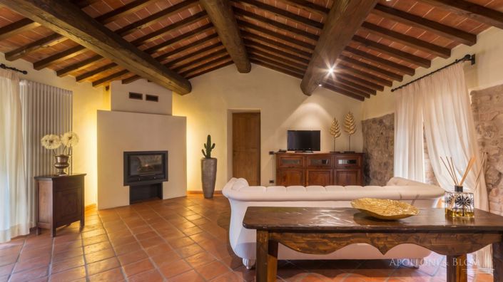Image No.4-13 Bed Apartment for sale