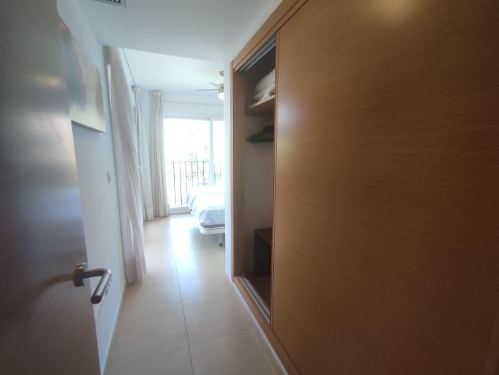 Image No.19-3 Bed Apartment for sale