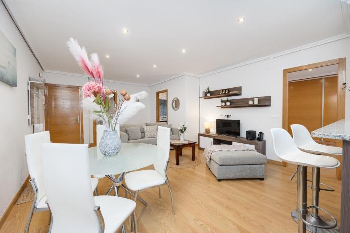 Image No.17-2 Bed Apartment for sale