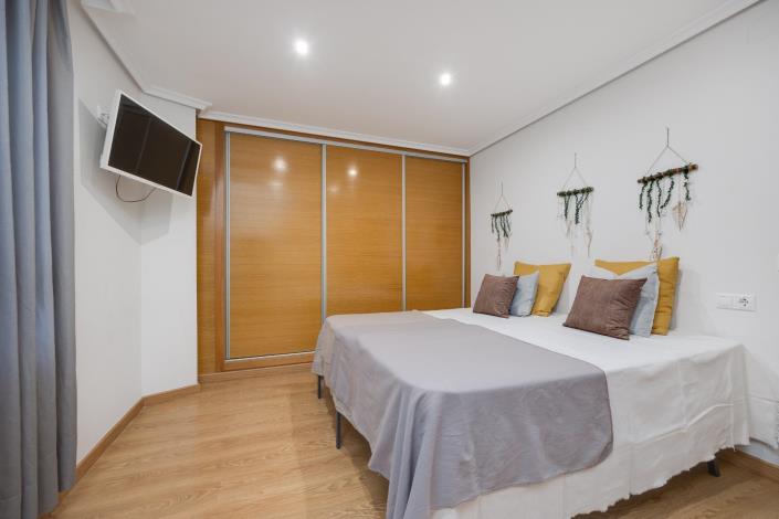 Image No.19-2 Bed Apartment for sale