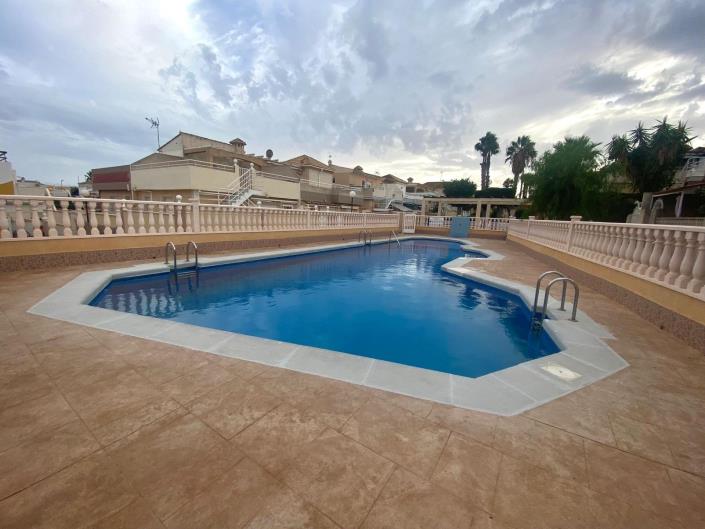 Image No.7-2 Bed Townhouse for sale