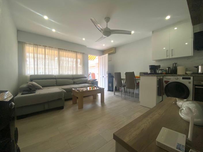 Image No.21-2 Bed Townhouse for sale