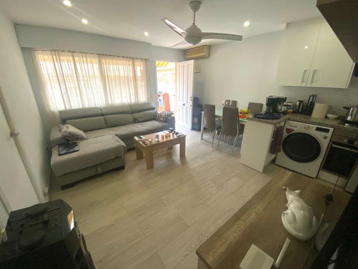 Image No.26-2 Bed Townhouse for sale