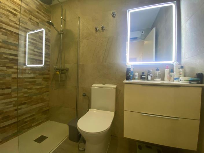 Image No.29-2 Bed Townhouse for sale