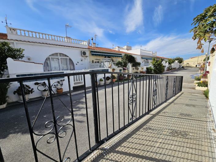 Image No.4-Maison de ville de 2 chambres à vendre à Torrevieja