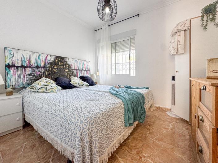 Image No.21-1 Bed Bungalow for sale