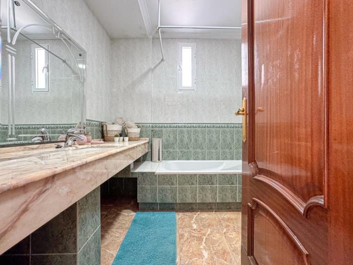 Image No.23-1 Bed Bungalow for sale