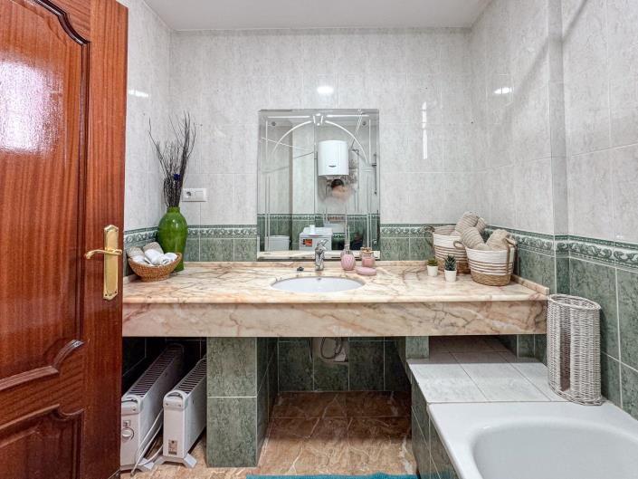 Image No.25-1 Bed Bungalow for sale