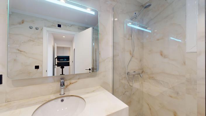 Image No.11-3 Bed Apartment for sale