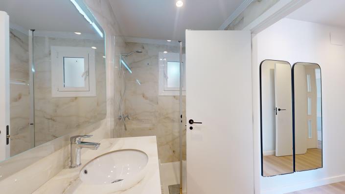 Image No.12-3 Bed Apartment for sale