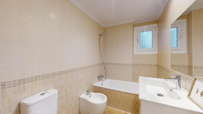 Image No.13-3 Bed Apartment for sale