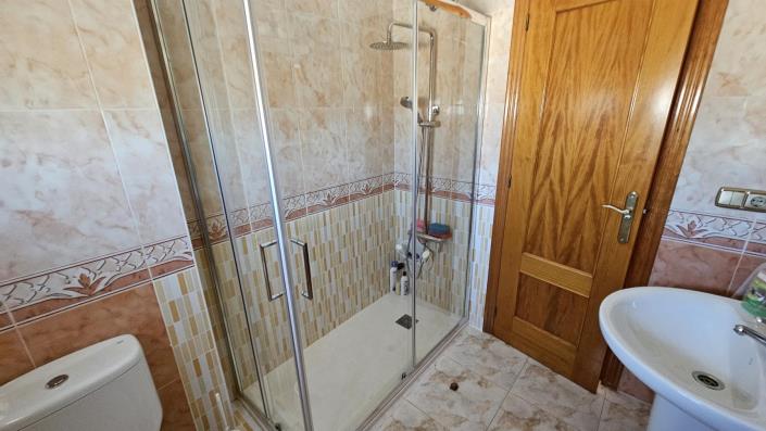 Image No.15-2 Bed Apartment for sale