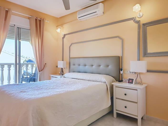 Image No.12-2 Bed Townhouse for sale