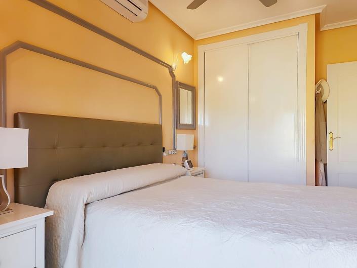 Image No.13-2 Bed Townhouse for sale