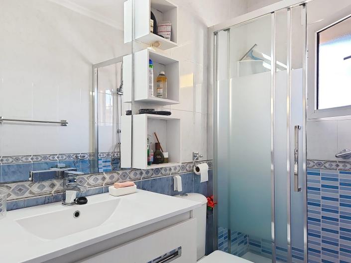 Image No.17-2 Bed Townhouse for sale