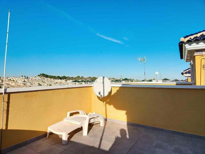 Image No.18-2 Bed Townhouse for sale