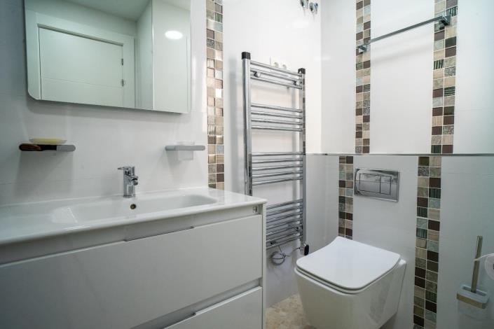 Image No.20-2 Bed Apartment for sale