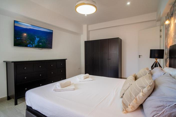 Image No.15-2 Bed Apartment for sale