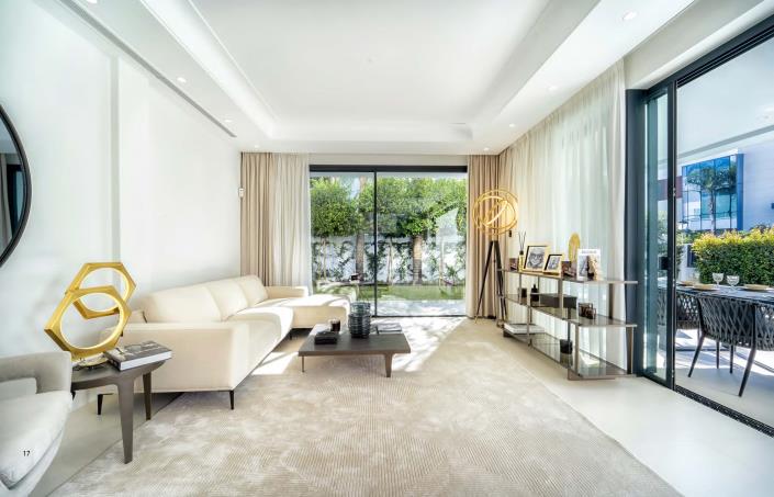 Image No.4-4 Bed Villa for sale