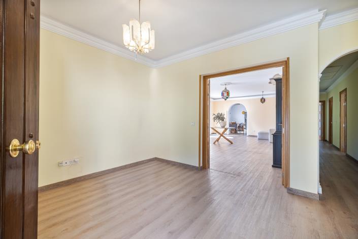 Image No.6-4 Bed Villa for sale