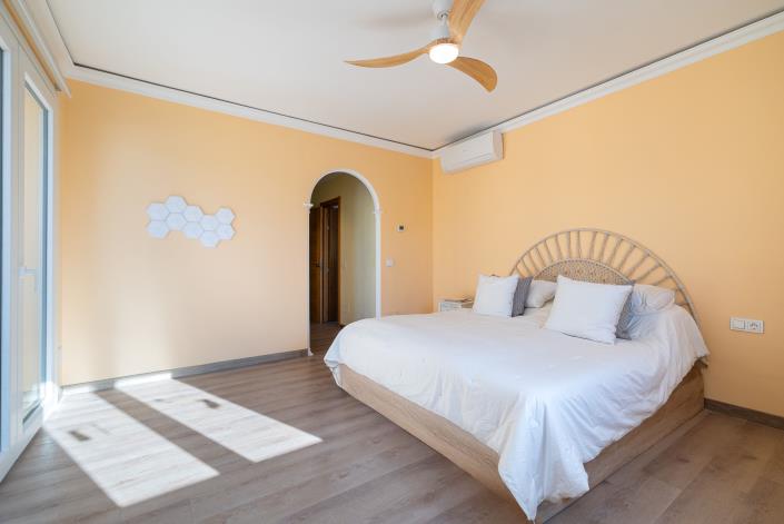 Image No.10-4 Bed Villa for sale