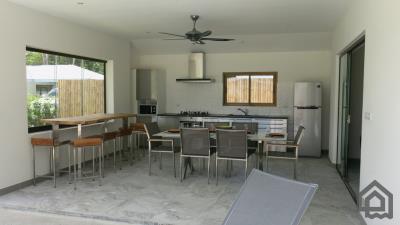 vs4662-maenam-pool-villa-for-sale-koh-samui-euopean-kitchen