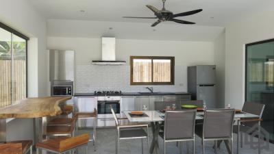 vs4662-maenam-pool-villa-for-sale-koh-samui-kitchen