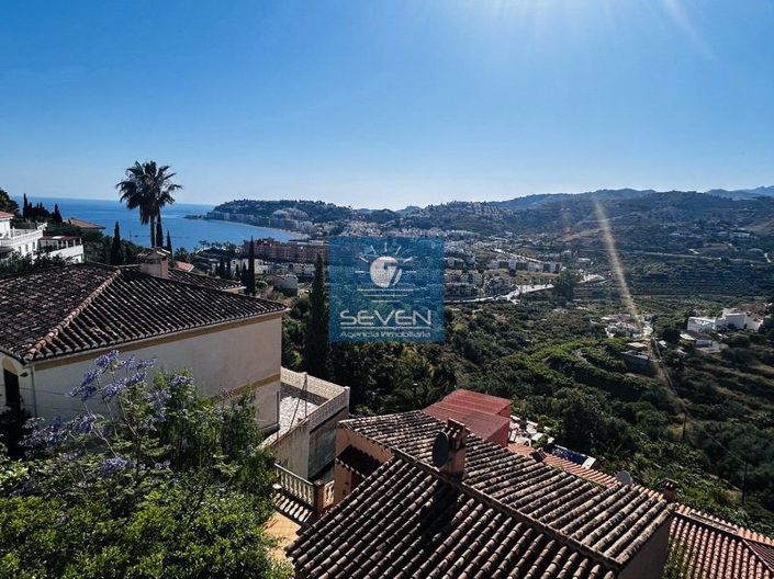 Image No.1-3 Bed Villa for sale