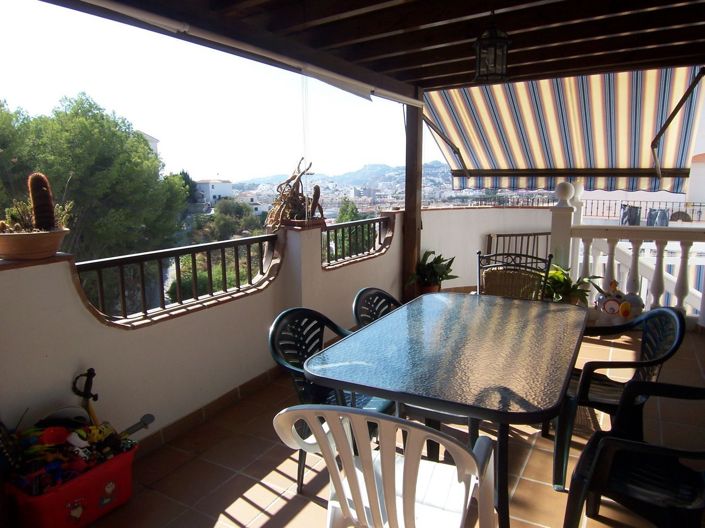 Image No.1-4 Bed Villa for sale
