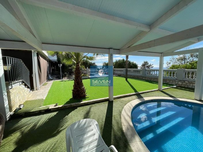 Image No.1-3 Bed Villa for sale