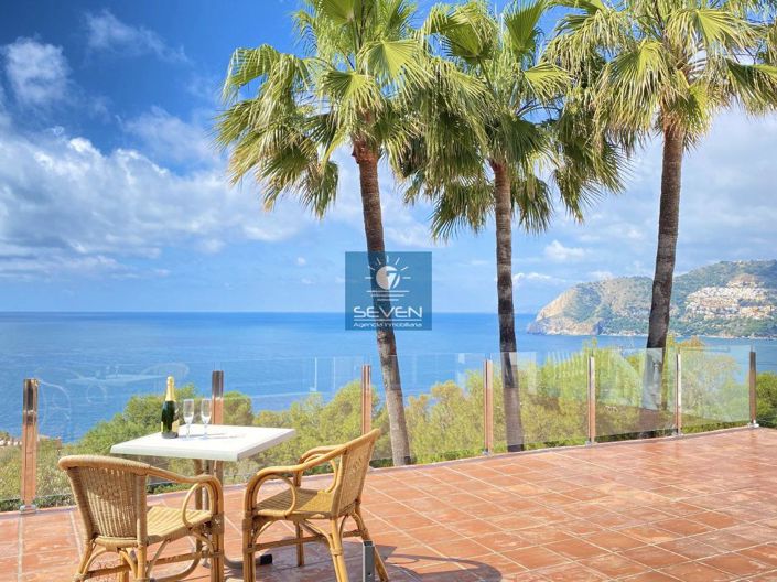 Image No.1-4 Bed Villa for sale