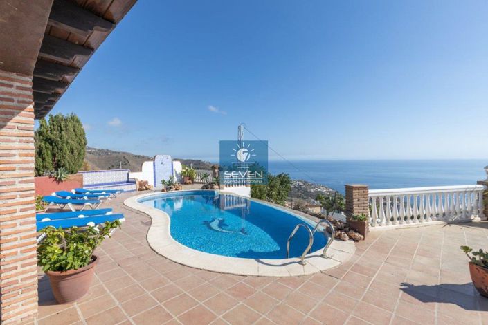 Image No.1-5 Bed Villa for sale
