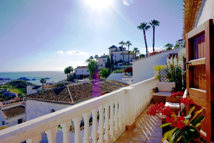 Image No.1-3 Bed Villa for sale