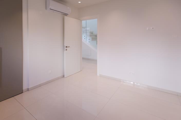 Image No.19-2 Bed Duplex for sale