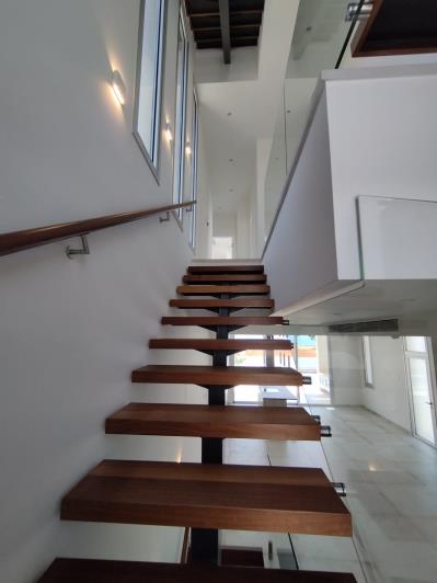 Image No.33-4 Bed Villa for sale