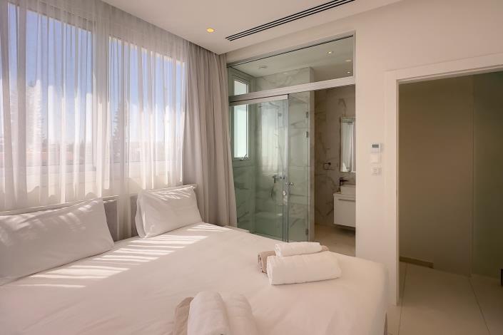 Image No.30-4 Bed House/Villa for sale