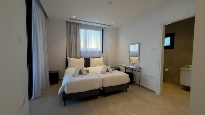 Image No.55-4 Bed Villa / Detached for sale