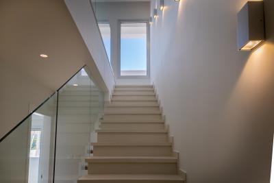 R6_L2592