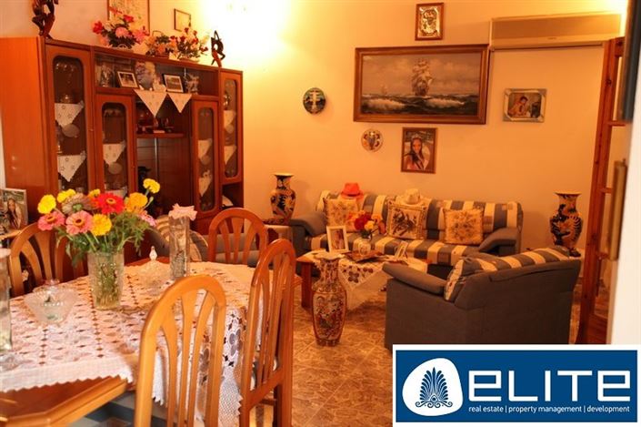 Image No.12-3 Bed House for sale