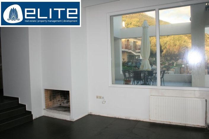 Image No.27-Villa de 4 chambres à vendre à Markopoulo