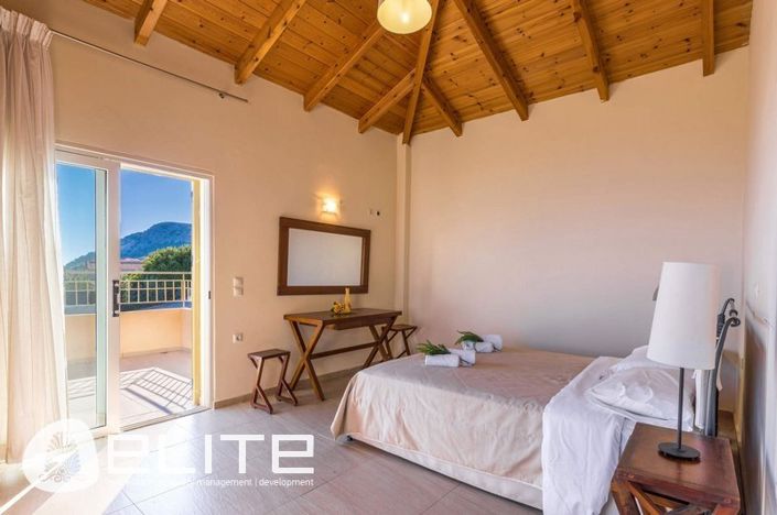 Image No.14-4 Bed Villa for sale