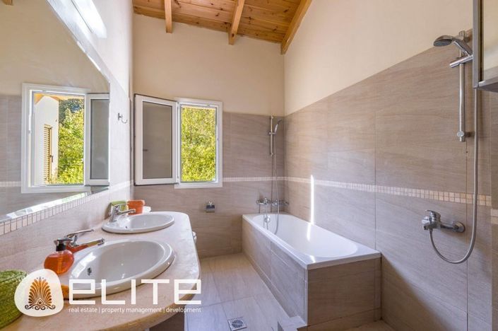 Image No.16-4 Bed Villa for sale